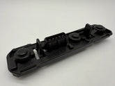 Oryginalny uchwyt lampy tylnej Peugeot 306 93-97 L/P Yorka 5045